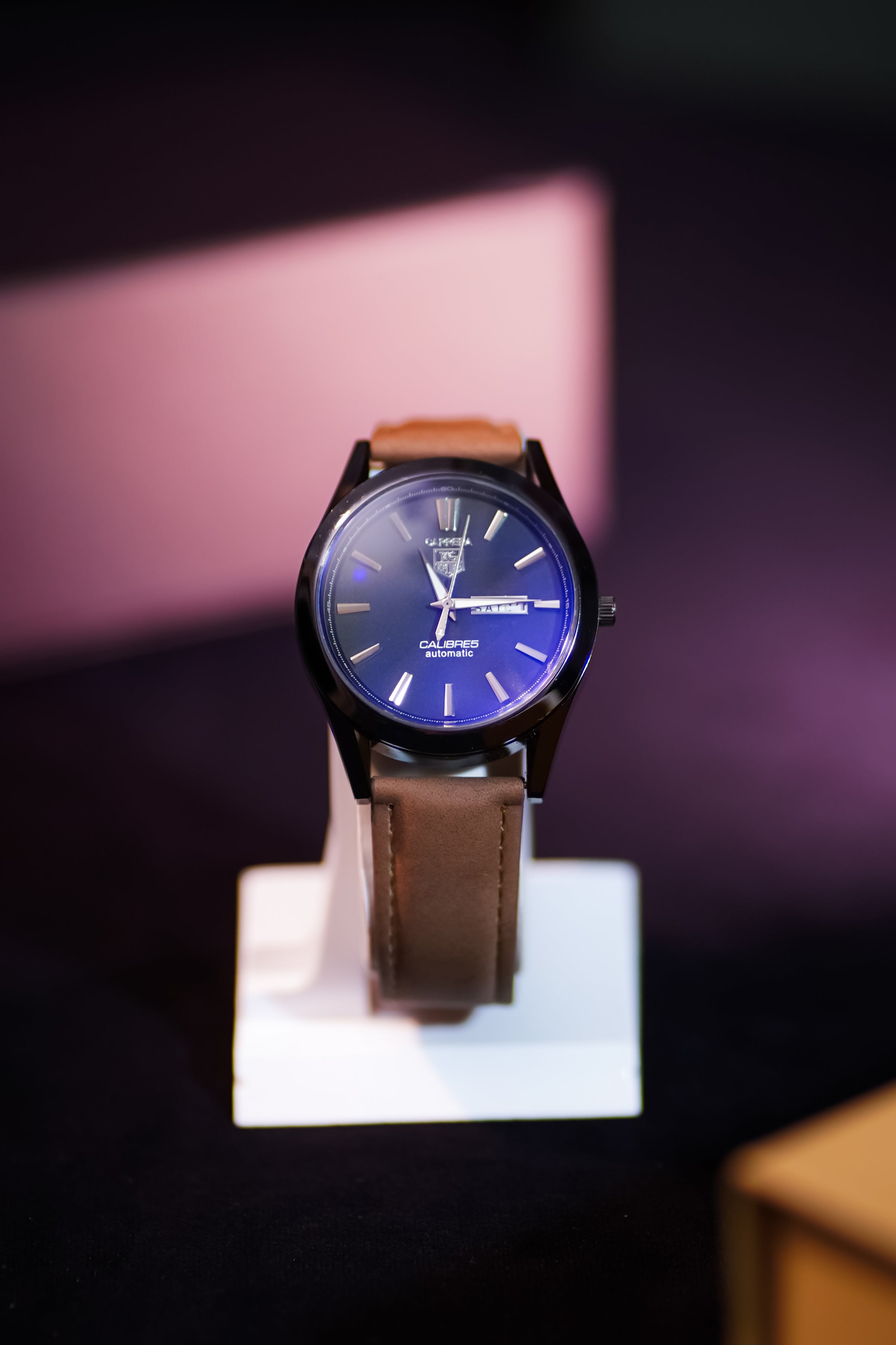 CARRERA CALIBRE 5 自動巻き腕時計 Carrera Calibre 5 (Brown) – Genz Store