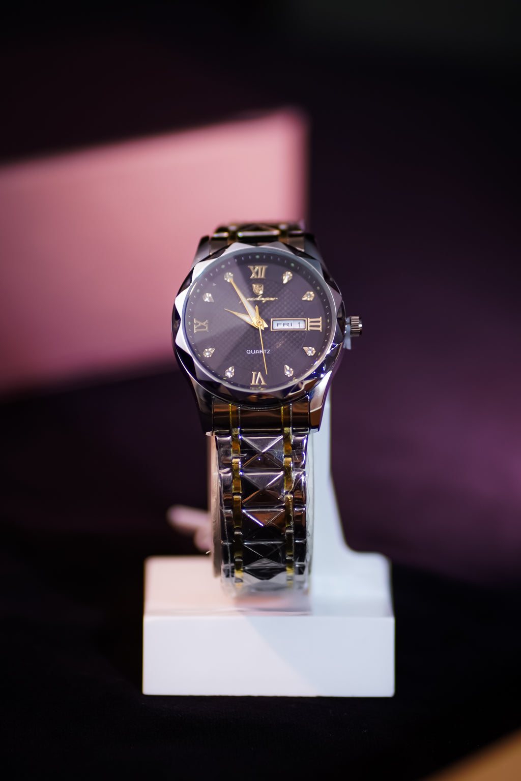 Poedagar 615 Diamond-Cut Prism