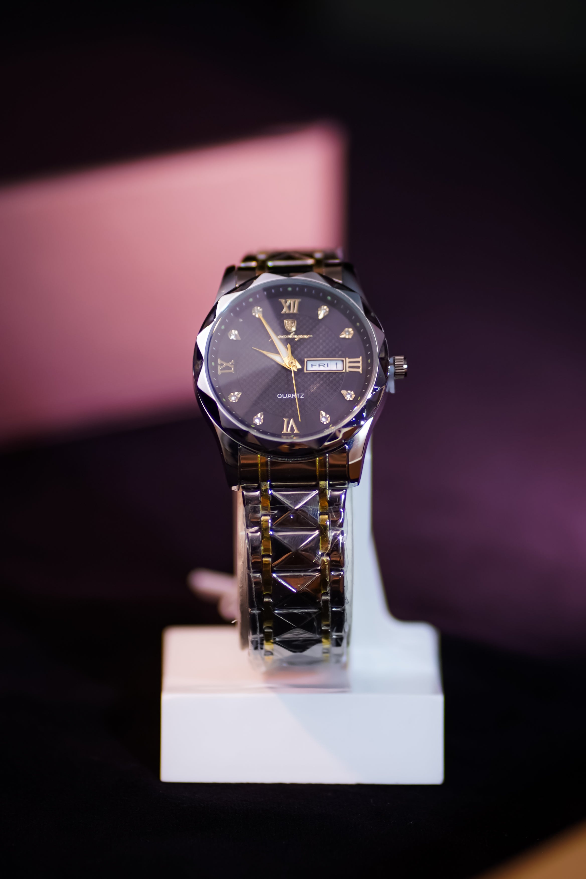 Poedagar 615 Diamond-Cut Prism